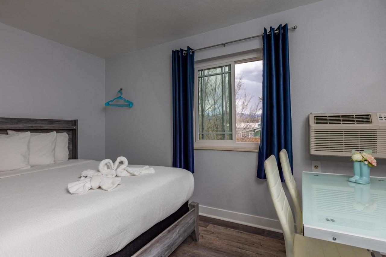 פגוסה ספרינגס Riverwalk Inn מראה חיצוני תמונה